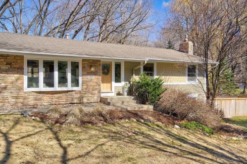 302 Cimarron Rd, Saint Paul MN  55124-9751 exterior