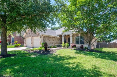 123 Trinity Dr, Uhland TX  78640-4330 exterior