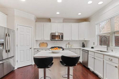 3278 Ferncliff Ln, Atlanta GA  30324-2569 exterior