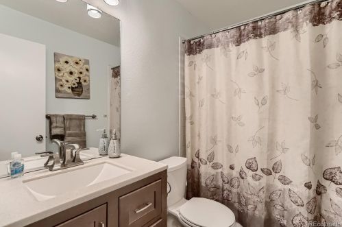 1434 Evanston St, Aurora CO 80014-3921 exterior