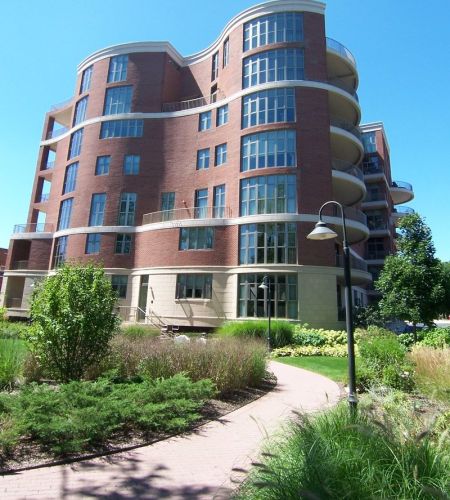 520 Washington St, Naperville, IL 60563-3163