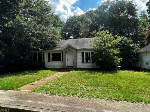 1063 Third St, Stone Mountain, GA 30083-3025