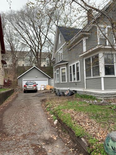 869 Jessie St, Saint Paul, MN 55130-4125