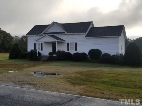 720 Mitchell Rd, Lillington, NC 27546-5109