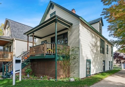 4547 Kasson Ave, Chicago, IL 60630-4426
