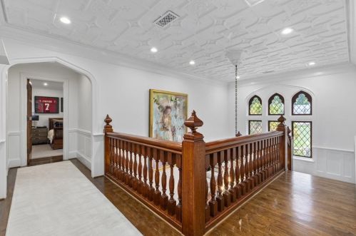 2860 Habersham Rd, Atlanta GA  30305-2959 exterior