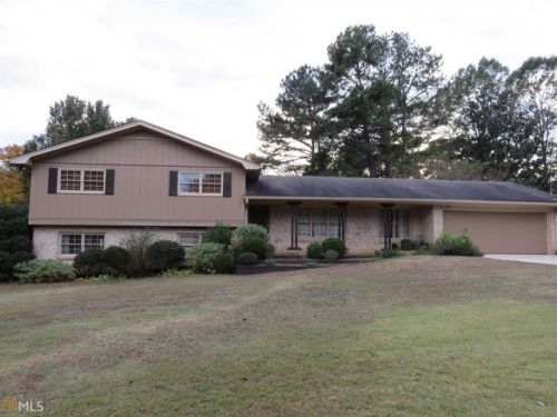 2750 Briarglen Dr, Atlanta, GA 30340-5106