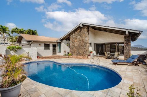 5361 Poola St, Honolulu HI  96821-1536 exterior