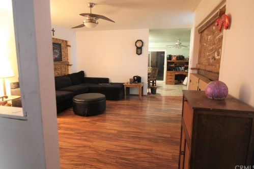 6897 Dorinda Dr, Riverside CA  92503-1144 exterior