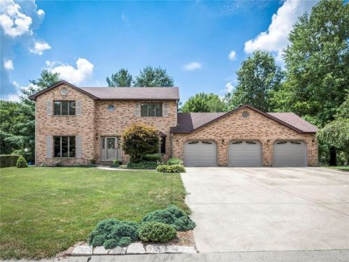 27 Sequoia Dr, Troy, IL 62294-3226