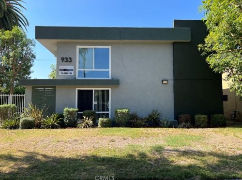 933 Roberts St, Anaheim, CA 92802-1558