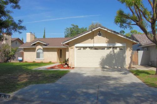 2379 Pierce Ave, Fresno, CA 93725-1267