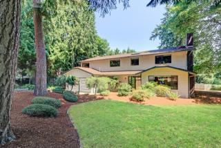 3034 177th Ave, Redmond, WA 98052-5825