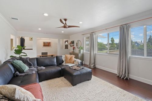 430 Stutsman Rd, Ukiah CA  95482-9553 exterior