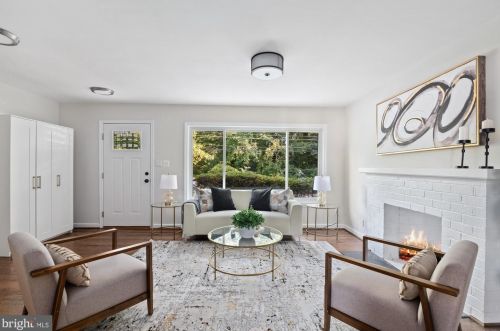 407 Greenbrier Dr, Silver Spring MD 20910-4230 exterior