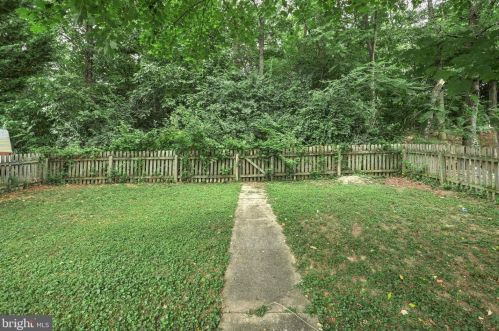 130 Baugher Dr, Hanover PA 17331-4003 exterior