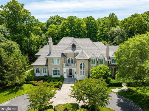 10445 New Ascot Dr, Great Falls, VA 22066-3420