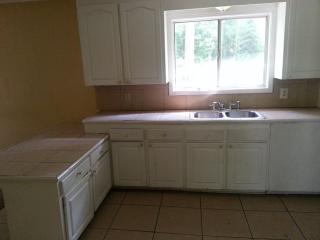 405 Forest Ave, Jackson MS  39206-3928 exterior