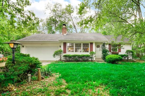 21 Erin Ln, Kankakee, IL 60901-5910