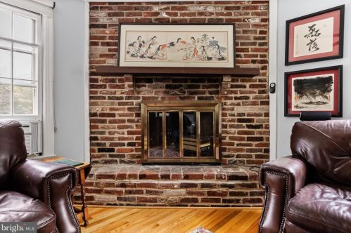 135 Warwick Rd, Tavistock NJ  08033-3706 exterior