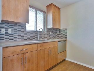 3553 Yamhill St, Portland OR  97214-4348 exterior