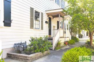 515 Gordon St, Savannah, GA 31401-5009
