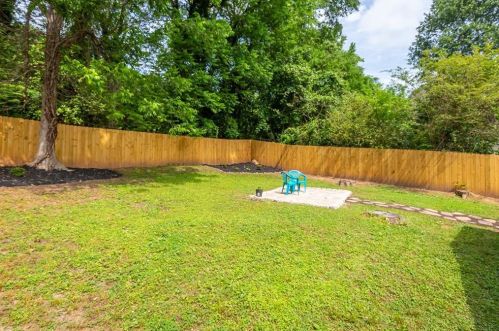 136 Burbank Dr, Atlanta GA  30314-2521 exterior