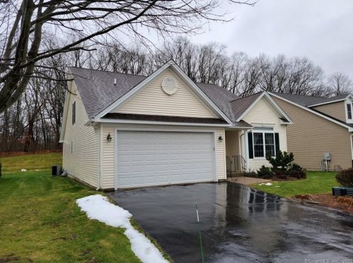 46 Grand Blvd, Ellington, CT 06029-3895