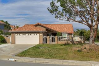 2298 Crescent Cir, Colton, CA 92324-9515