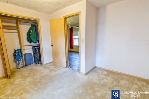 1675 Cora St, Des Plaines, IL 60018-2209