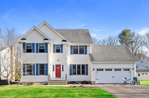 8 Brookhaven Ln, Wapping, CT 06074-3582