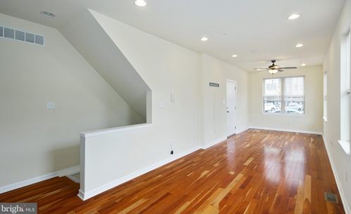 825 16 St, Philadelphia PA  19140-4911 exterior