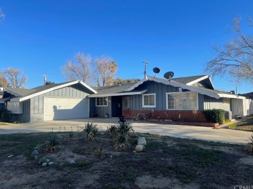 44268 11th St, Lancaster, CA 93535-3801