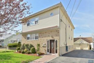 336 Kingsland Ave, Lyndhurst, NJ 07071-2734