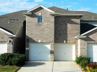 8528 Willow Loch Dr, Spring TX  77379-7552 exterior