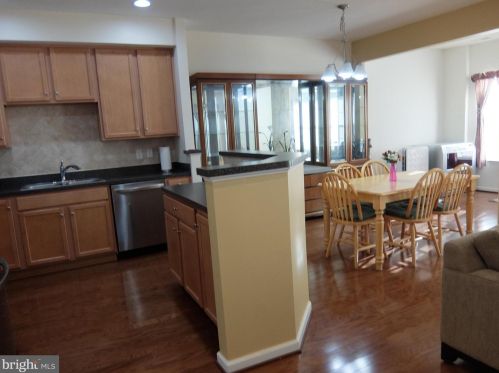 78 Sundance Dr, Trenton NJ 08619-3968 exterior