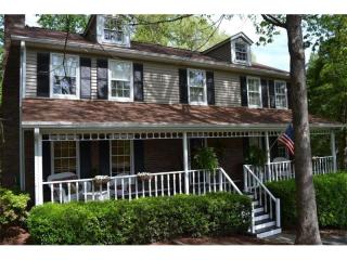 3925 Shoemaker Ct, Marietta, GA 30062-6820