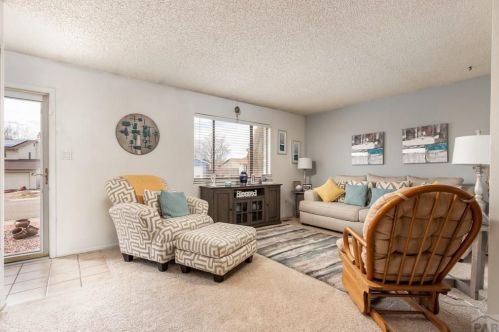 4207 Blueflax Dr, Pueblo, CO 81001-1103