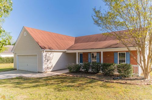 4165 Eden Valley Dr, Loganville, GA 30052-7549