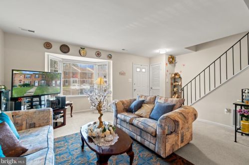 3415 Tendril Ct, Woodbridge, VA 22192-4417