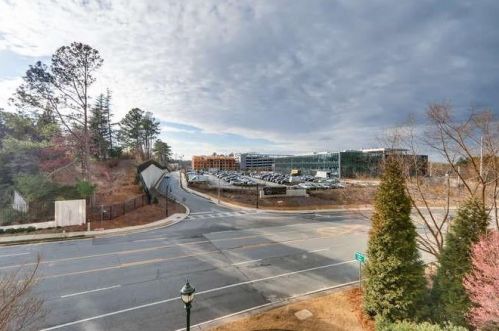 901 Abernathy Rd, Atlanta GA  30328-2562 exterior