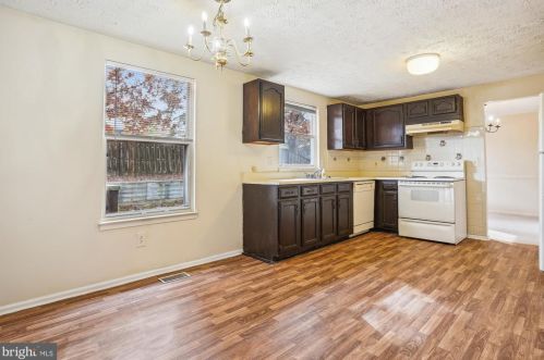 7663 Summerhill Ct, Lorton, VA 22079-1731