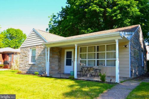 3816 Hillcrest Rd, Harrisburg, PA 17109-2523