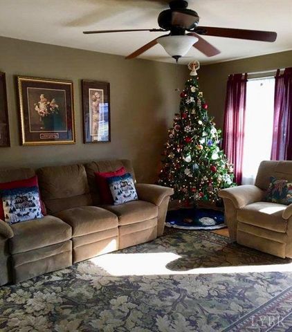 5945 Hines Cir, Lynchburg, VA 24502-1721