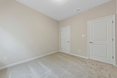 1525 Doyle Ave, Dallas TX  75203-3223 exterior