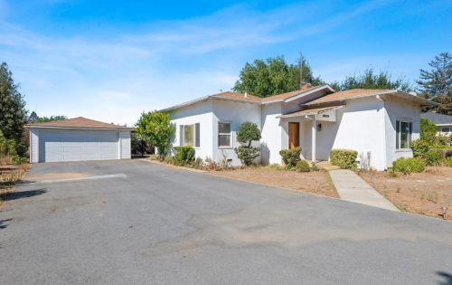 13405 Colony Ave, San Martin, CA 95046-9409