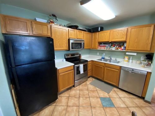 135 Bellair Dr, Uhland TX  78640-5318 exterior