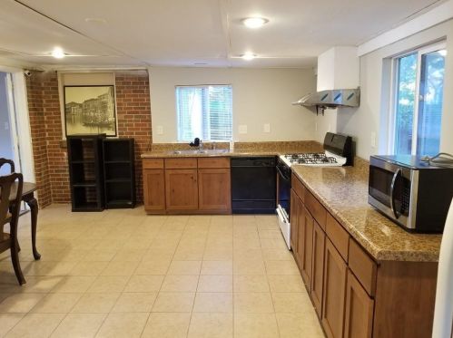 3228 Colquitt Dr, Atlanta GA  exterior