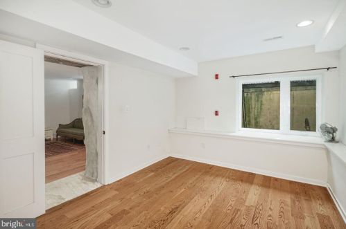 1326 5th St, Philadelphia, PA 19147-5917