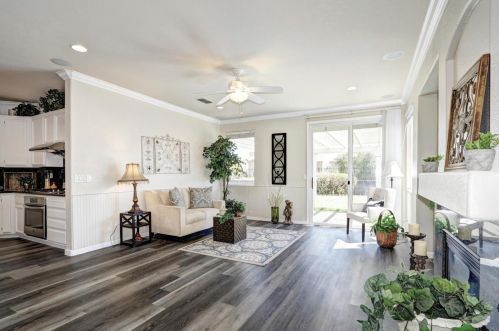 8424 Starlily Ct, Elk Grove, CA 95758-1321
